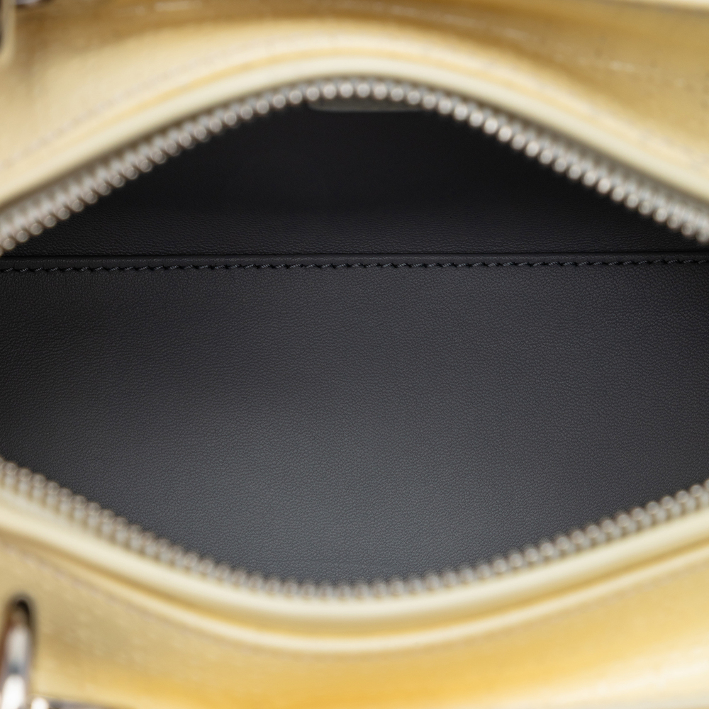 Pre-Loved Dior Medium Patent Microcannage Lady Dior - Picture 4 of 7